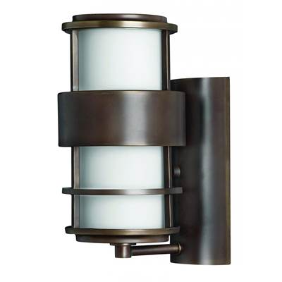 Hinkley Outdoor Saturn Small Wall Mount 1900MT-LED